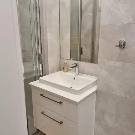 Apartmán W Kolorze Miety Varšava
